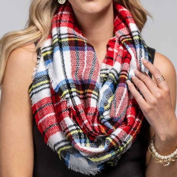 NWT Plaid Tartan Holiday Infinity Scarf - Picture 3 of 3